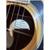 Image 2 : Yamaha guitar