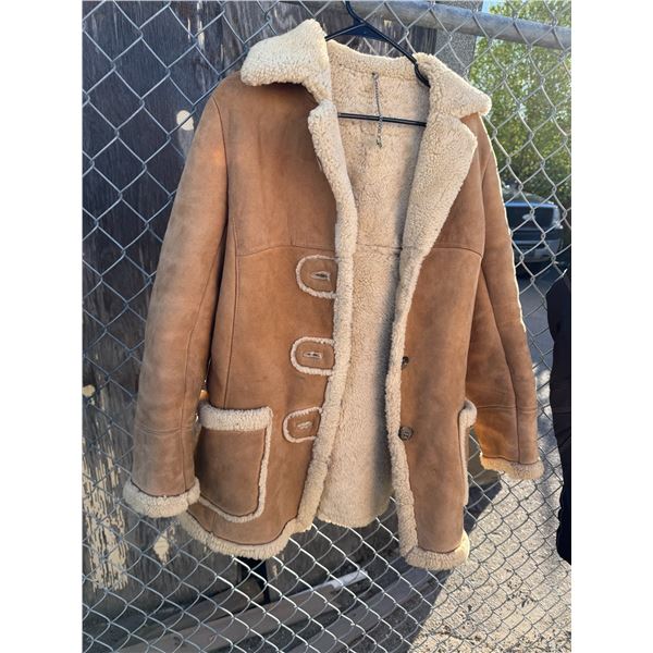 Coat, genuine, sheepskin, dry, clean, only BAILY'S Vintage size is not shown