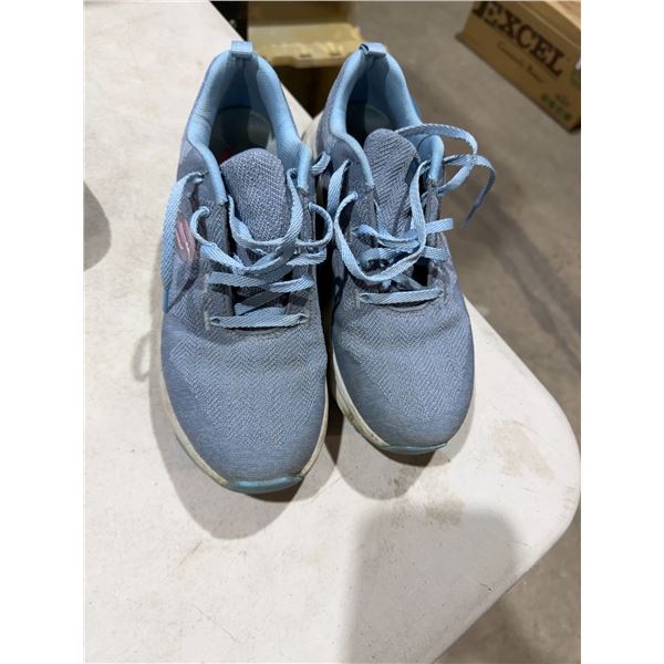 Skechers shoes, size 8