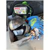 Image 1 : Assorted children's toys and other items