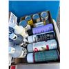 Image 1 : Spray paints and other