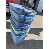 Image 1 : Bins with lids