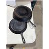 Image 2 : Cast-iron frying pans