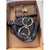 Image 2 : Purses