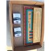 Image 1 : Crib board and