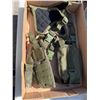 Image 1 : Assorted knife and other carriers
