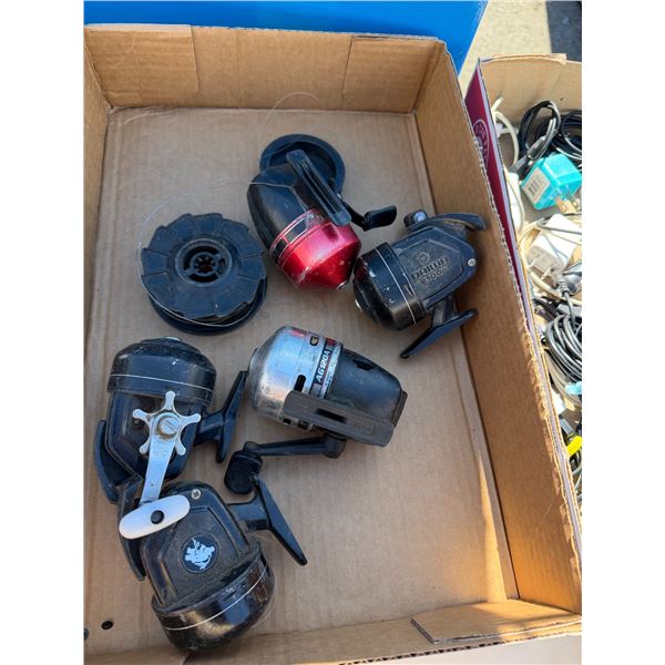 Fishing reels