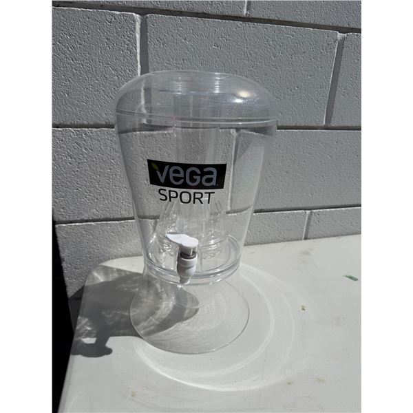 Beverage dispenser