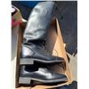 Image 1 : Boots size 5.5