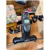 Image 1 : Seated exerciser