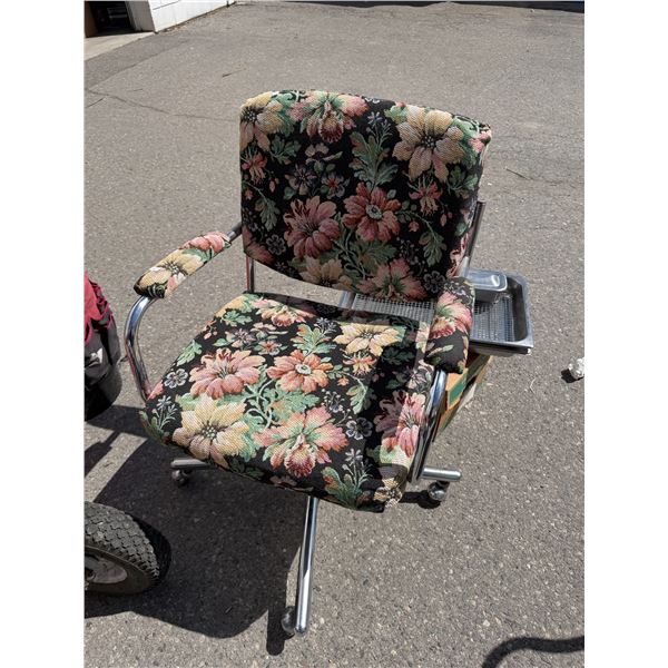 Rolling arm chair