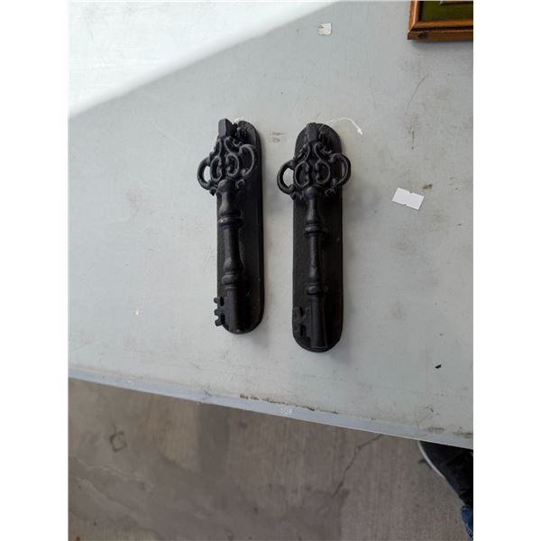 Door knockers