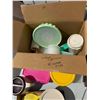 Image 2 : Tupperware and other kitchen items