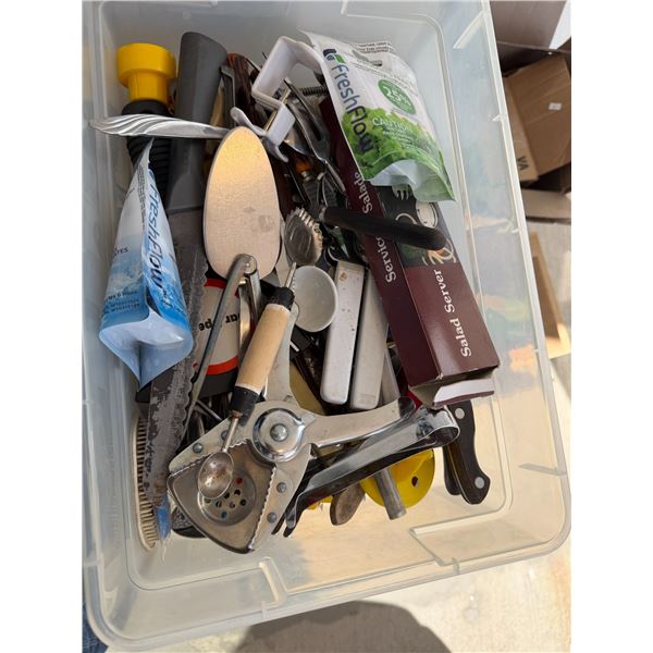 Assorted kitchen utensil