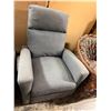 Image 1 : Swivel rocker recliner