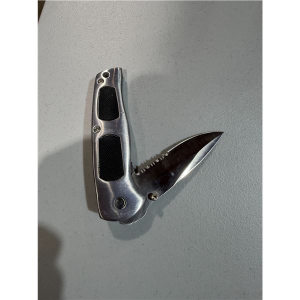 Folding knife