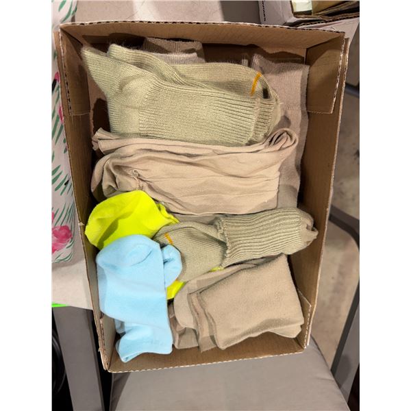 10 pairs vintage socks, new condition