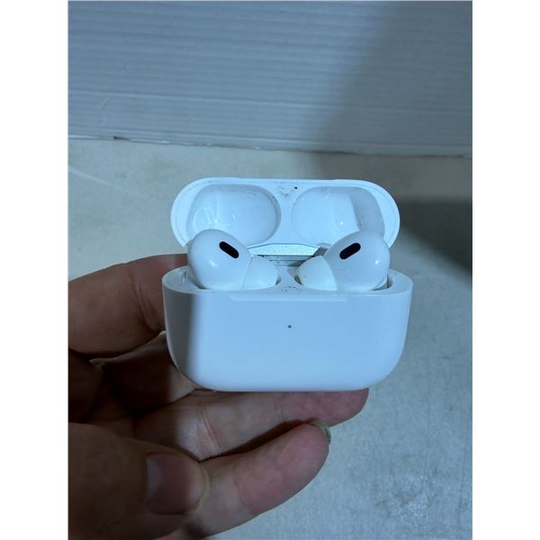 Apple AirPod pros C/W case