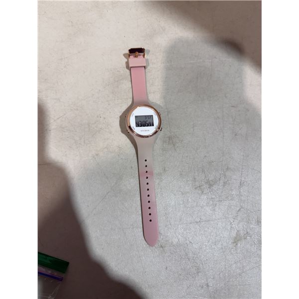 WR  3 bar women's watch P!nk