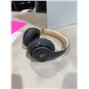 Image 1 : Beats headphones