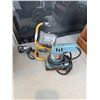 Image 1 : Sander and Work light