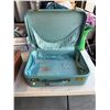 Image 1 : Vintage suitcase