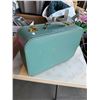 Image 2 : Vintage suitcase