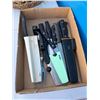 Image 1 : Assorted knives