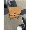 Image 1 : Drawered stand