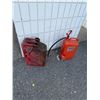 Image 1 : Fuel containers