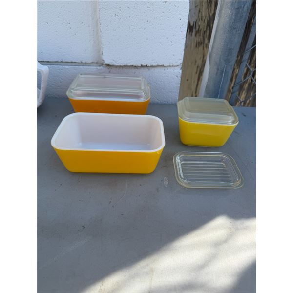 Pyrex fridge mates