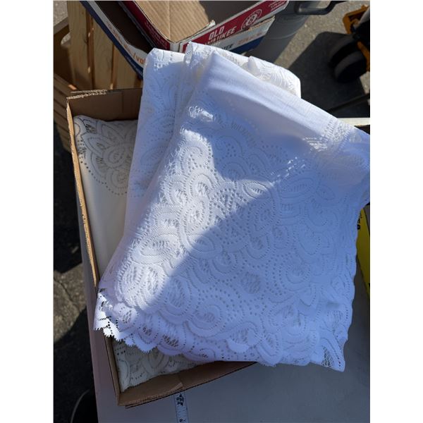Lace table linens