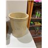Image 1 : Medalta crock