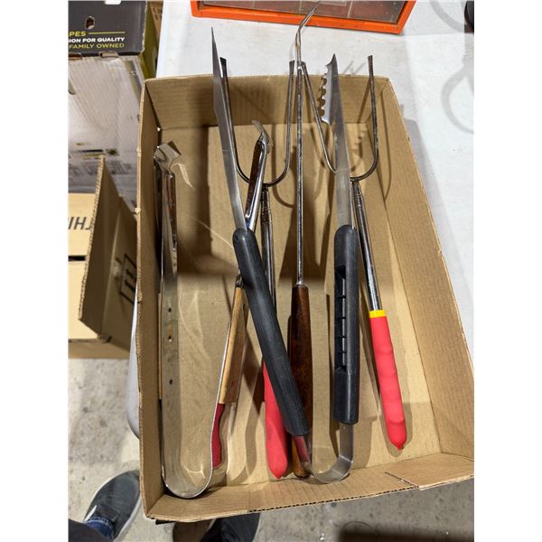 Barbecue utensils