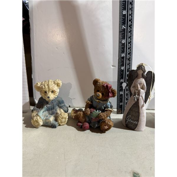 Teddy bears and angel