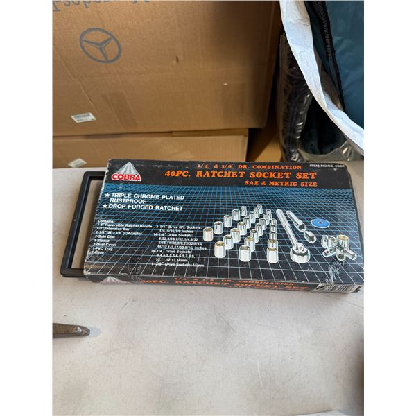 40 piece ratchet socket set SAEN metric