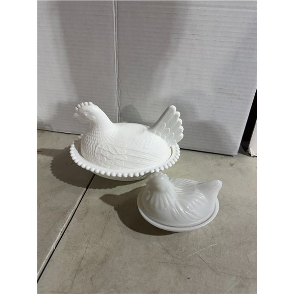 Nesting hens