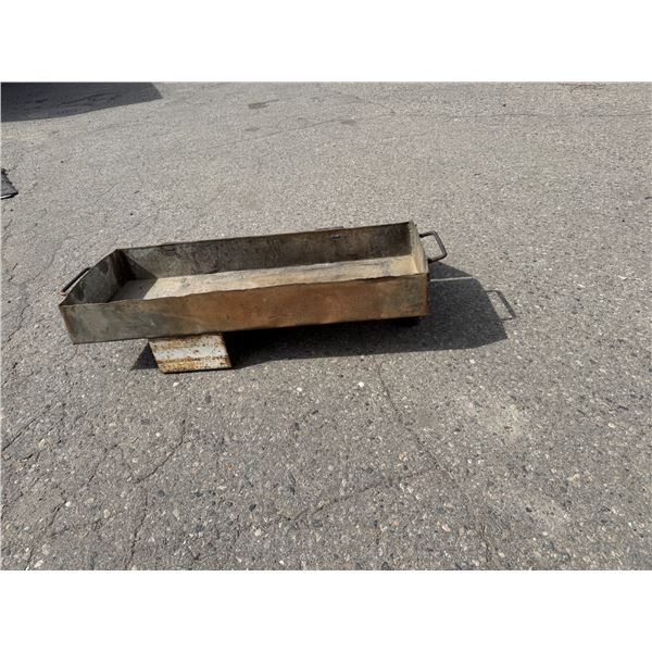 Used oil/filter catch into bulk tank