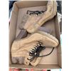 Image 1 : Footwear size 8