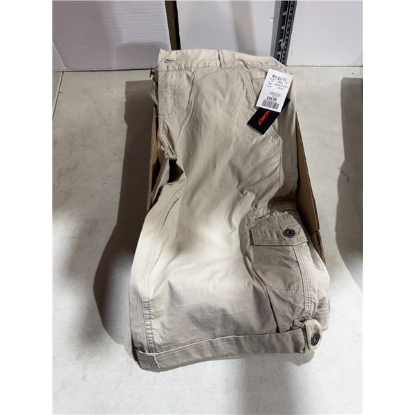 NWT DNK size 8
