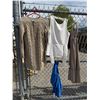 Image 1 : Assorted clothing medium Ish