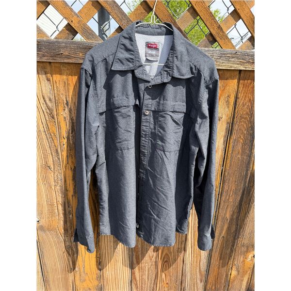 Wrangler shirt size