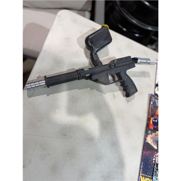 Paintball gun