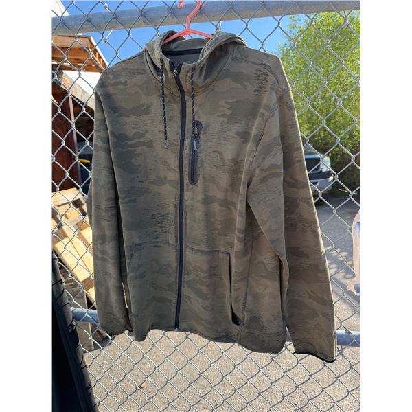 Zip up size XL