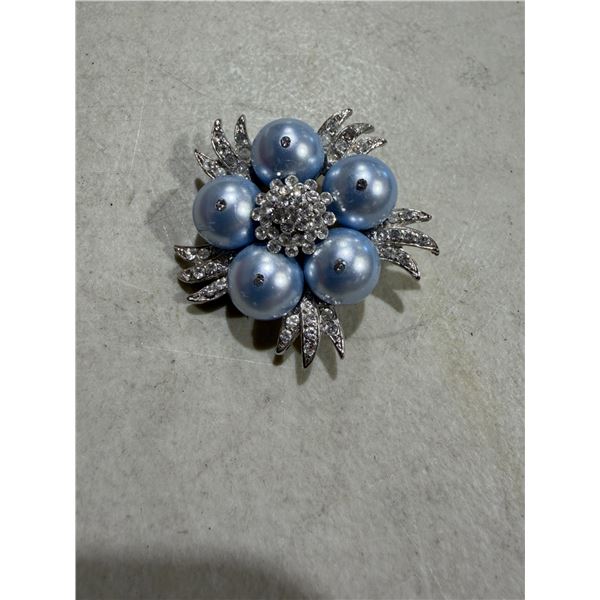 Brooche