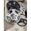 Image 1 : Hubcaps