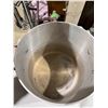 Image 1 : Stock pot