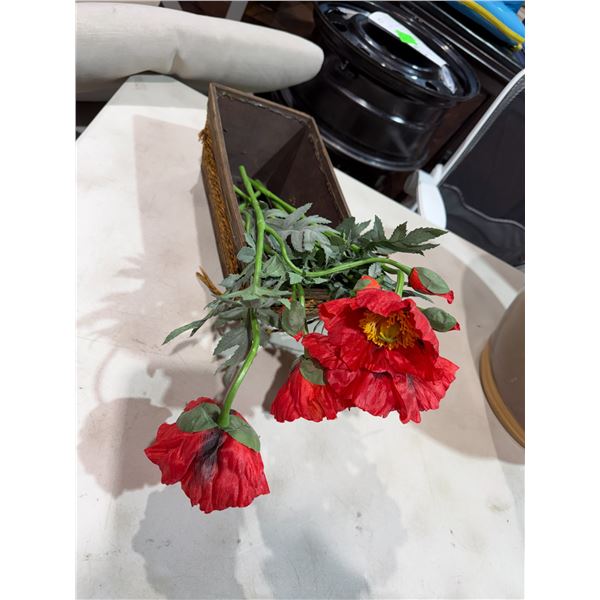Planter pot with flowers