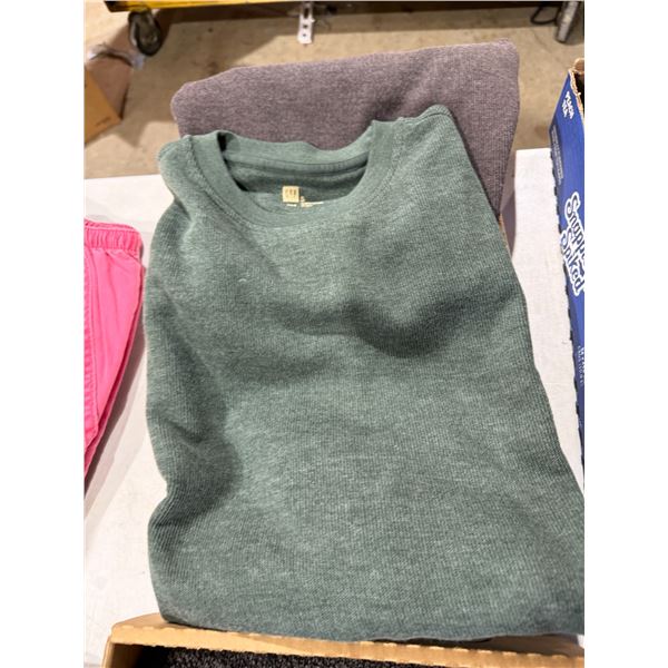 Gap sweaters size small