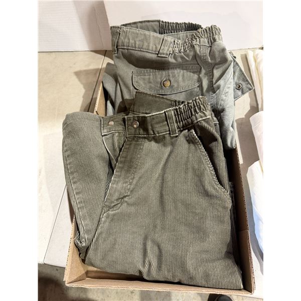 L. L. BEAN size 30 x 32.